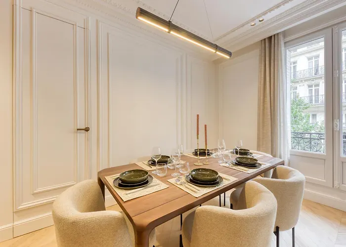 Διαμέρισμα Prestige L 3ch L 2sdb L Clim L Louvre